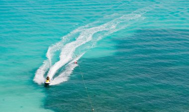Deportes Acuáticos en las playas de Cancún