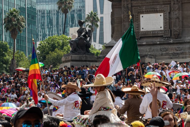 Descubre el Único Monumento LGBT+ de México: ¡Una Experiencia Única!