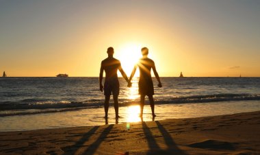 Explora la Aclamada Playa de Los Muertos: un Refugio LGBT+ en Puerto Vallarta.