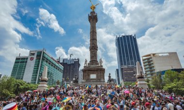 Explora la Vibrante Historia de CDMX: Recorre sus Calles Más Famosas.