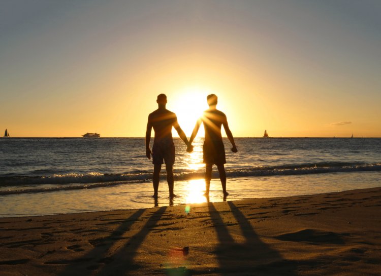 Explora la Aclamada Playa de Los Muertos: un Refugio LGBT+ en Puerto Vallarta.