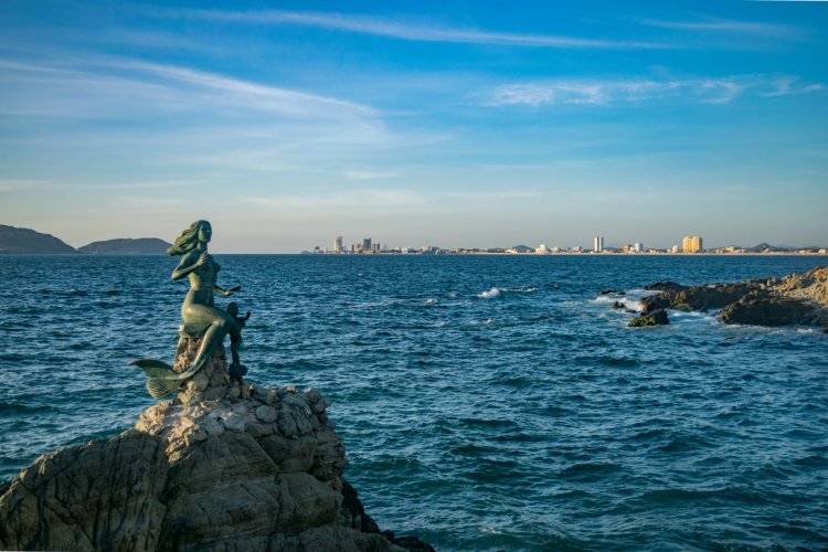 ¡Mazatlán: Un Refugio para las Almas Tradicionales!