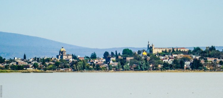 Viaja en el Tiempo: Descubre Cuitzeo del Porvenir.