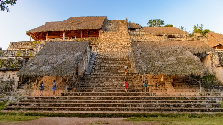 Descubre la Misteriosa Magia de Ek Balam: Las Ruinas Mayas Más Enigmáticas de México.