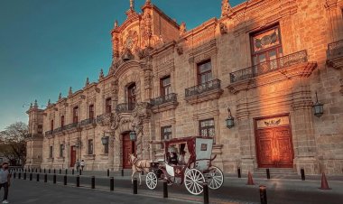 Explora el México Auténtico de Jalisco: La Tierra de Mariachi, Tequila, Charrería y Jarabe Tapatío.