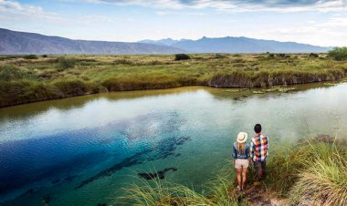 Explora la belleza de Cuatro Ciénegas, Coahuila: Un Paraíso Natural.