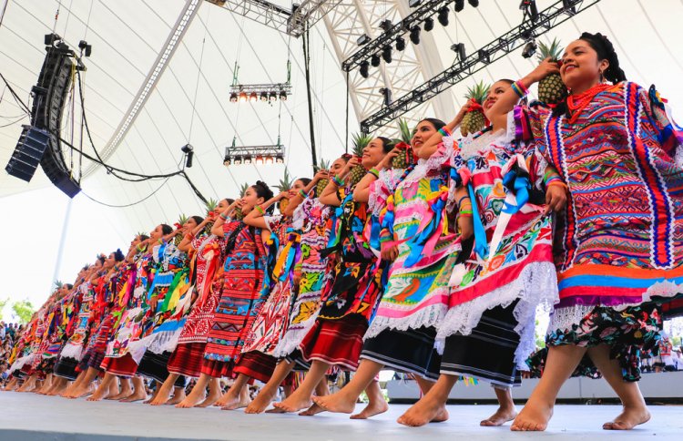 8 Razones para no perderte la Guelaguetza: La fiesta más grande de Oaxaca