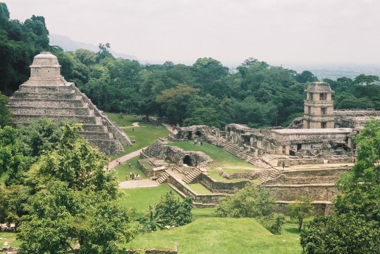 Explora el Mundo Antiguo de Palenque: Una Excursión Arqueológica Inolvidable