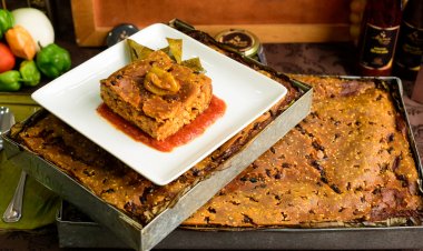 ¡Descubre el Sabor del Pib: El Tamal Yucateco de Muertos!