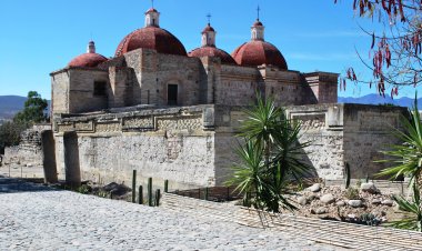 Descubre el Misterio del Valle de los Muertos en San Pablo Villa de Mitla