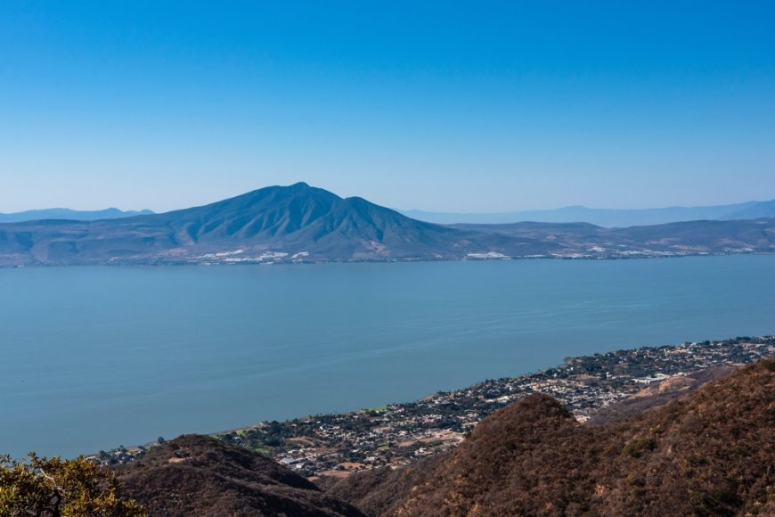 Descubre los incontables Tesoros de México: Los 3 Lagos Más Impresionantes.