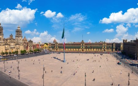 Curiosidades del Zócalo de CDMX que te harán querer visitarlo