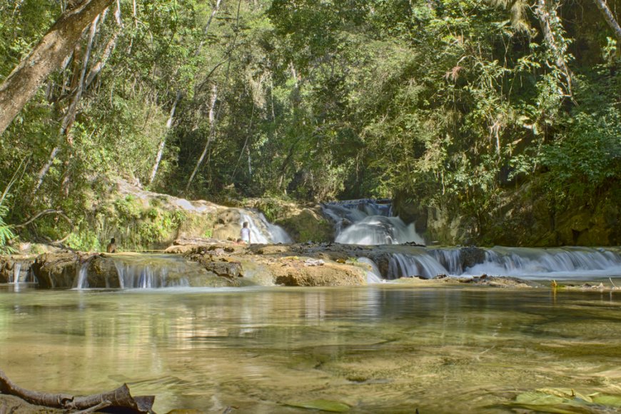 ¡El paraíso de Oaxaca: Bienvenidos a la cascada de Copalitilla!