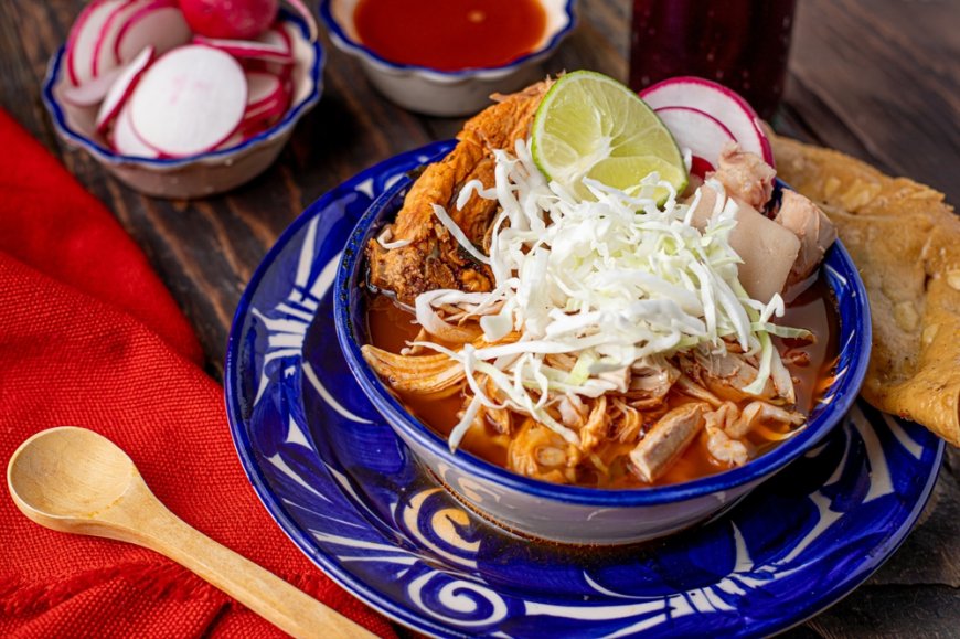 Explorando los sabores auténticos: El pozole tapatío, un tesoro culinario de Jalisco