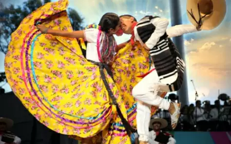 Imperdibles de Oaxaca: Jarabe Mixteco y el Mole de Caderas