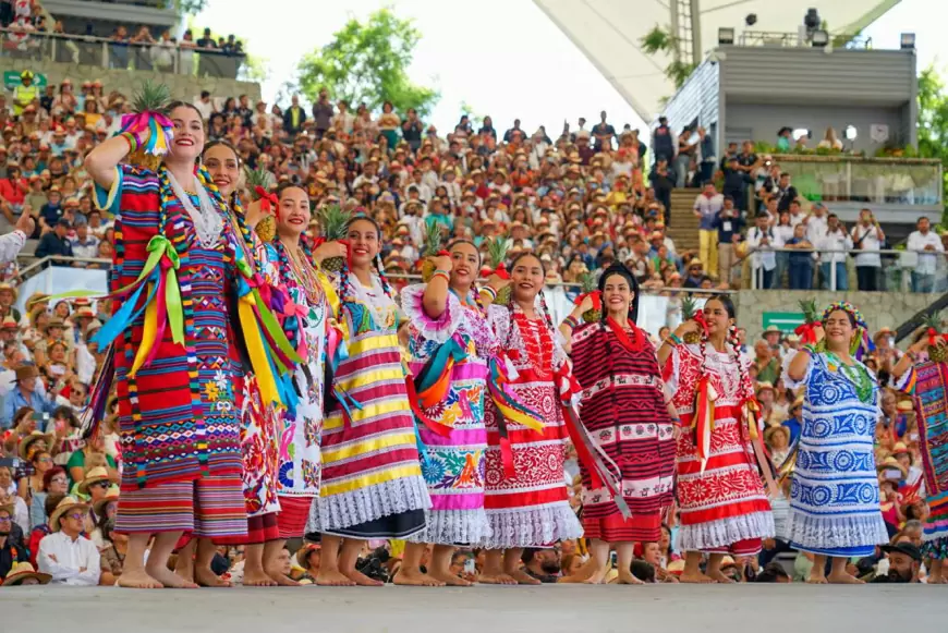 Convites y desfile de delegaciones, encuentro de chirimías y marmotas.