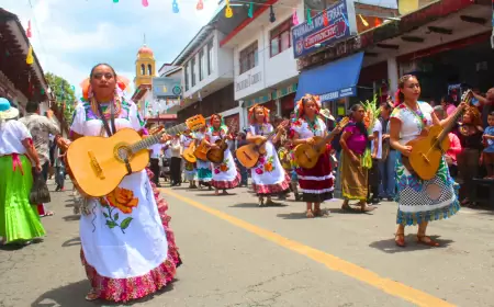 Paracho de Verduzco, Michoacán: Festival Internacional de la Guitarra