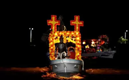 Festival Camino de Ánimas: Hanal Pixán en Río Lagartos, Tradición Viva sobre la Ría