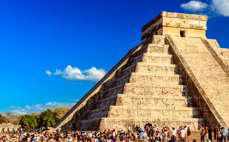 El Equinoccio en Chichén Itzá: El Descenso de Kukulkán, un Espectáculo Mágico de la Antigua Civilización Maya
