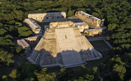 Uxmal: El Esplendor de la Civilización Maya Vive en Cada Piedra