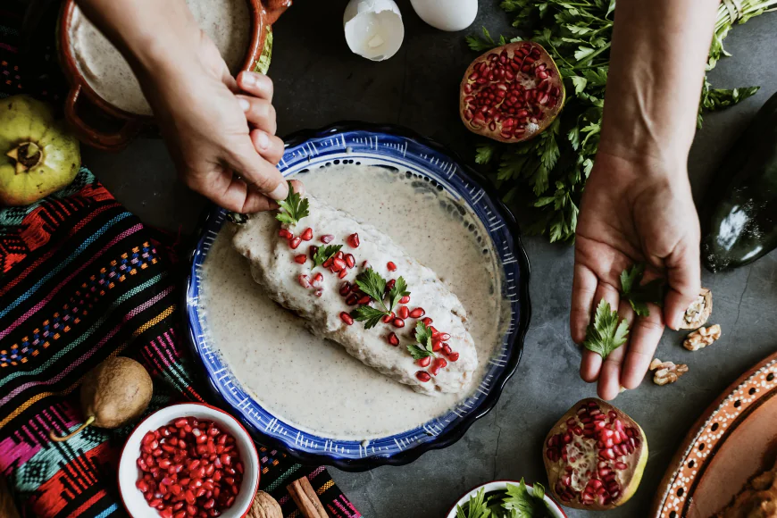 Septiembre comienza con sabor a México: la temporada de chiles en nogada