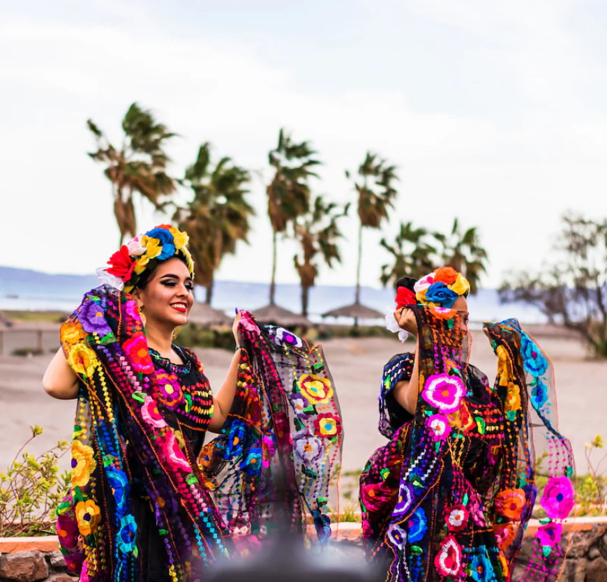 Loreto, Baja California: Joya Nacional, sus fiestas son reflejo de su rica herencia cultural.