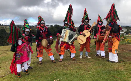 "K’in Santo” o Fiesta de Todos Santos y Fieles Difuntos en San Juan Chamula, Chiapas.