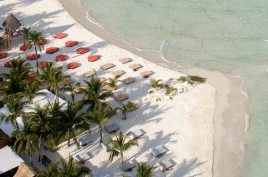 Casa Jaguar Beach Hotel – Elegancia bohemia frente al mar