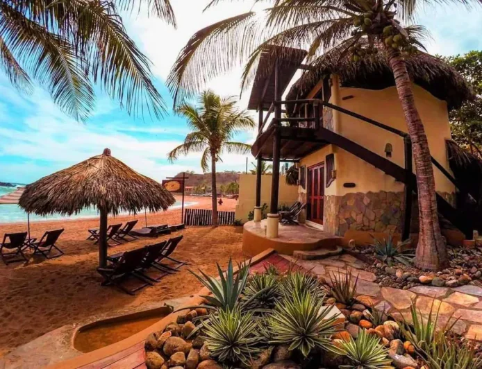 Recibe el primer amanecer del año en las playas más tranquilas de México.