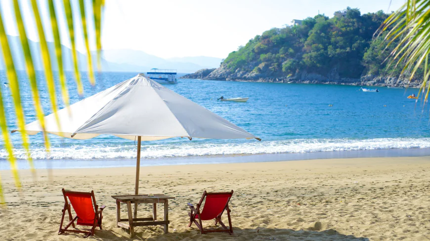 Navidad en Manzanillo: cuando el mar reemplaza al frío