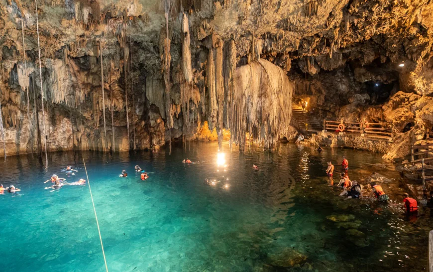 Un Día entre Pirámides, Cenotes y Tradición: La Experiencia Completa de Octava Maravilla
