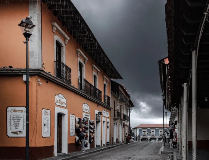 Real del Monte: donde las nubes pasean contigo